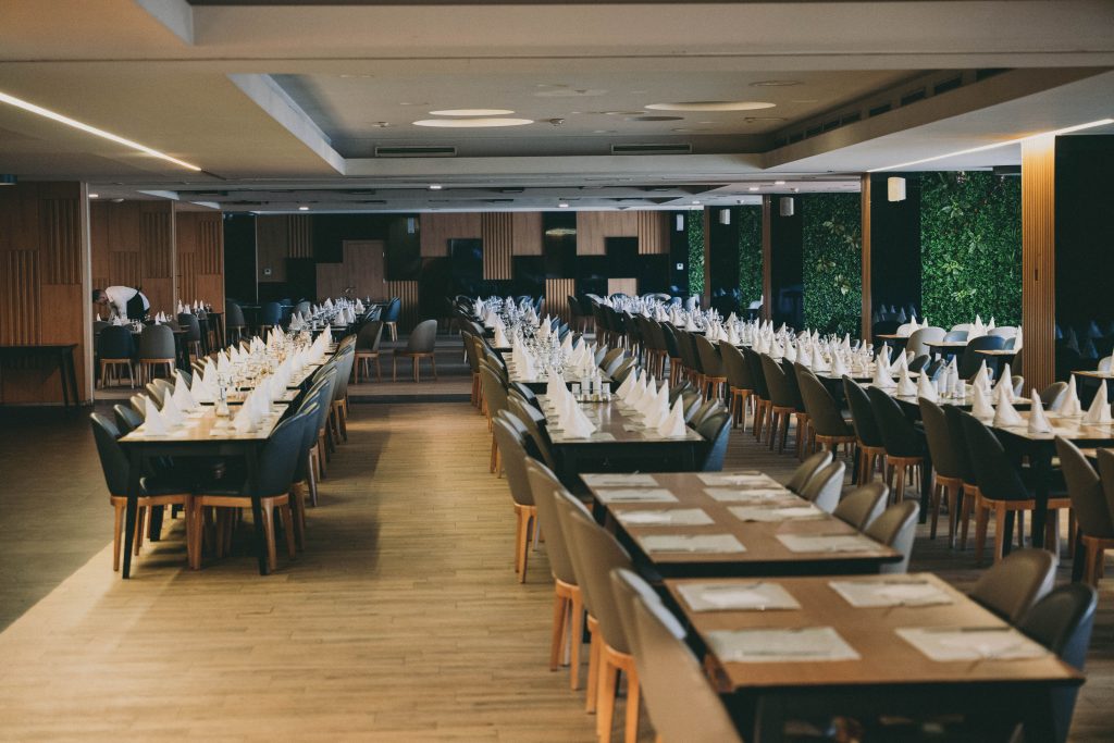 Akustikdecke für Restaurants und Gastronomie
